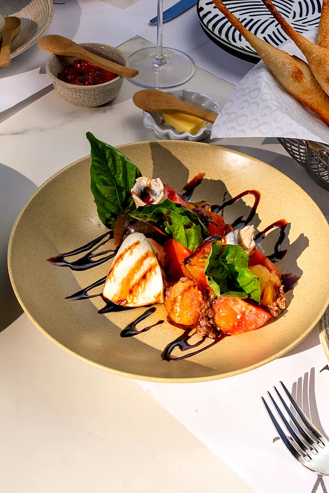 Ensalada de burrata
