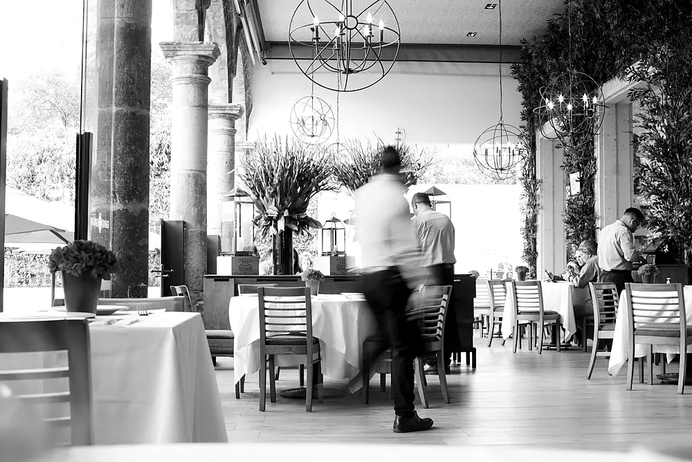 Salón interior de Bistró 83